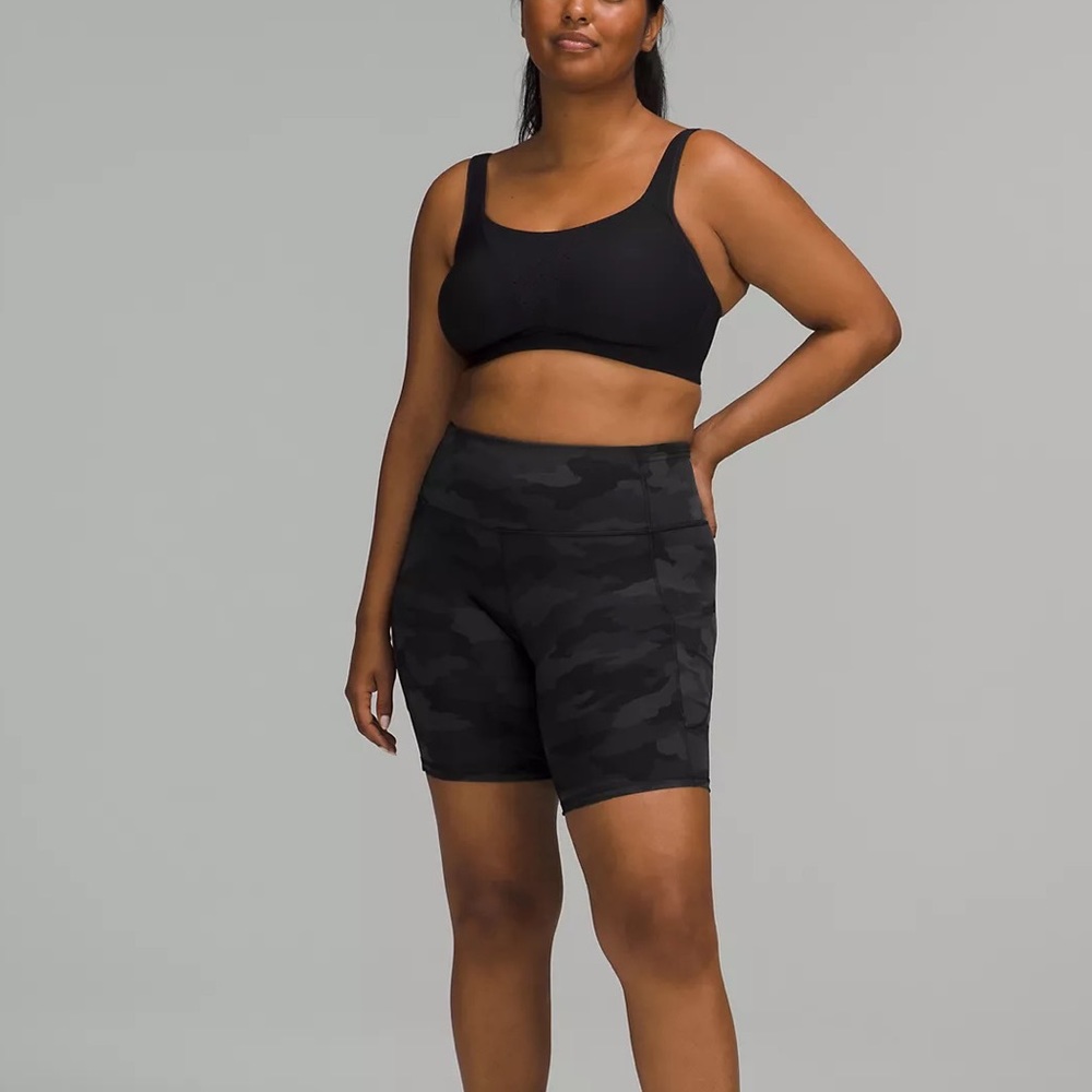 Lululemon Fast and Free High-Rise Short 8", Black Camo size 4